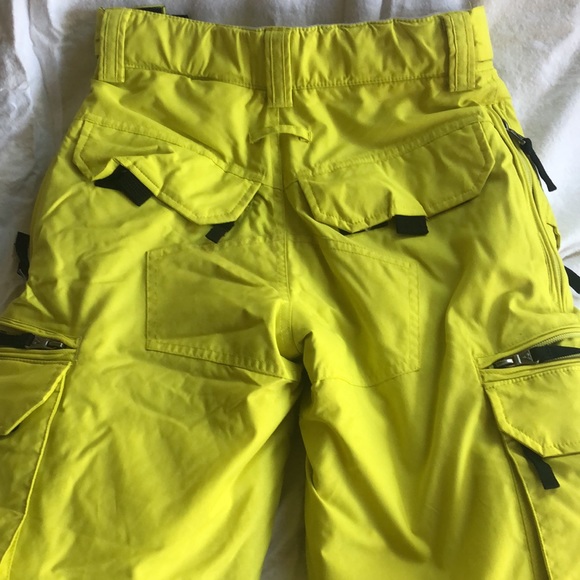 Turbine XS ski/ snowboard pants - Picture 5 of 5